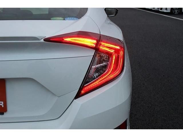 Honda CIVIC 2017-12 183677-11