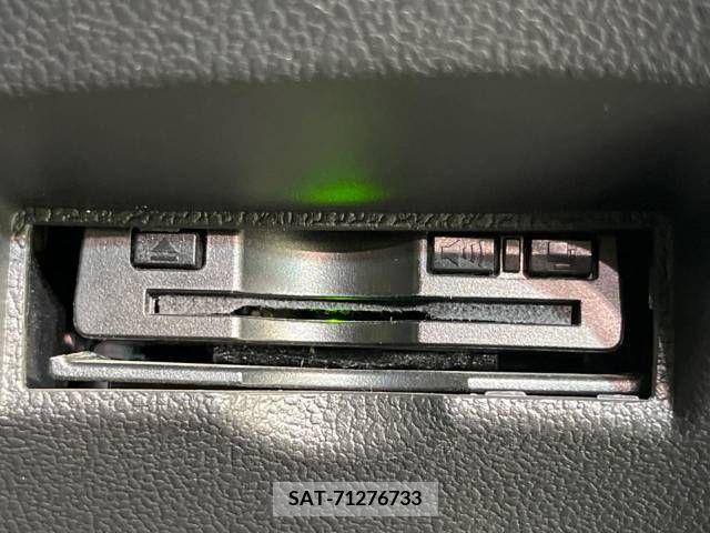 Toyota PRIUS 2019-03 281704-6
