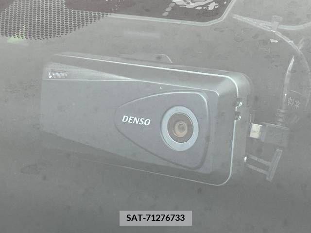 Toyota PRIUS 2019-03 281704-5