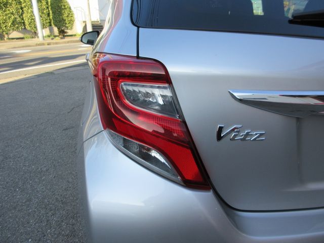 Toyota VITZ 2015-10 13154-17
