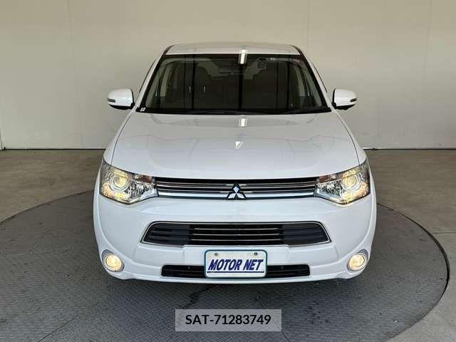Mitsubishi OUTLANDER PHEV 2013-11 281117-8