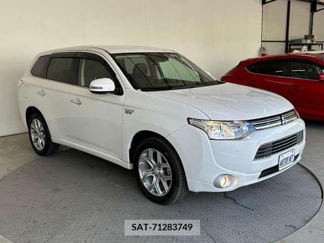 Mitsubishi OUTLANDER PHEV 2013-11 281117-7