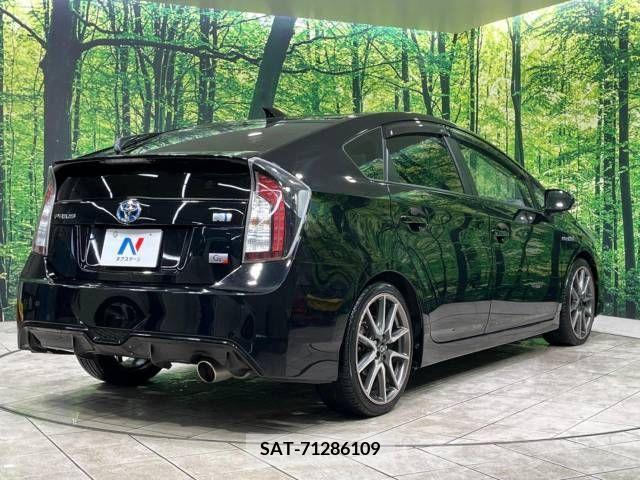 Toyota PRIUS 2013-08 237524-17