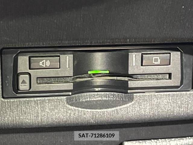 Toyota PRIUS 2013-08 237524-4