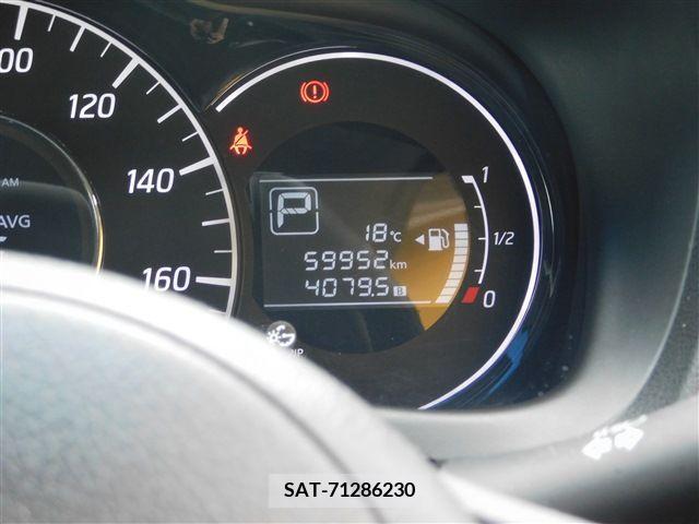 Nissan NOTE 2013-03 213535-24
