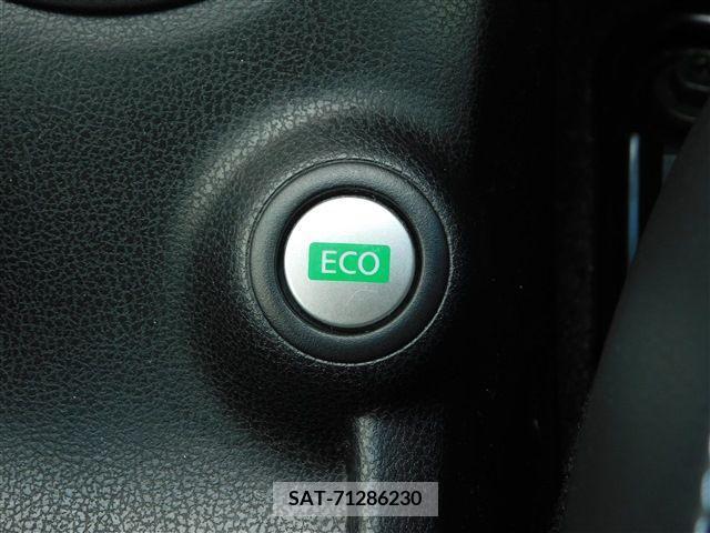Nissan NOTE 2013-03 213535-28