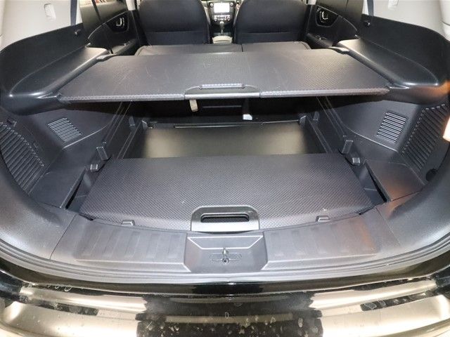 Nissan X-TRAIL 2017-03 186694-10