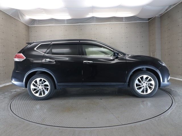 Nissan X-TRAIL 2017-03 186694-23