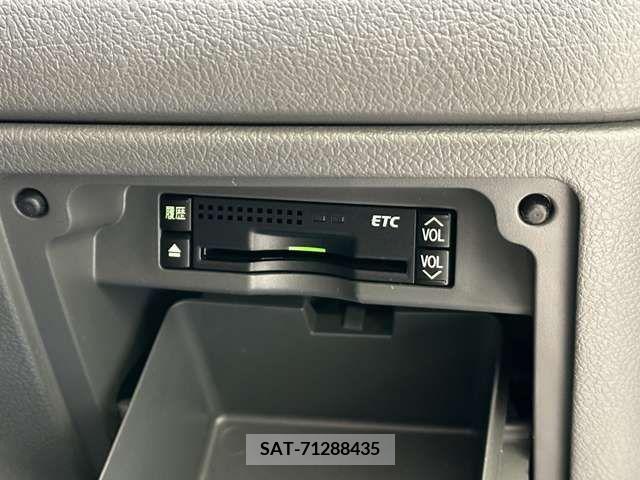 Toyota NOAH 2007-09 218418-19