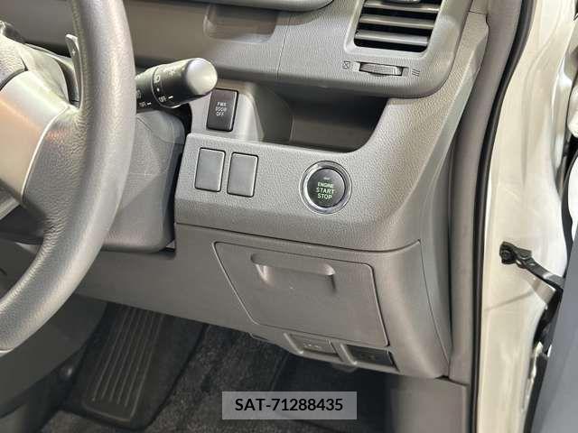 Toyota NOAH 2007-09 218418-16