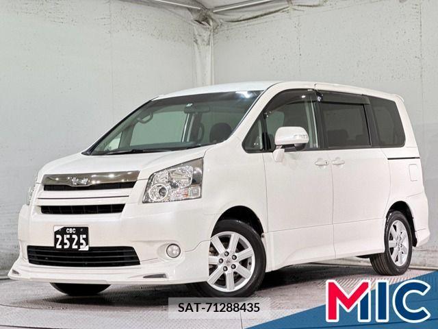 Toyota NOAH 2007-09 218418-4