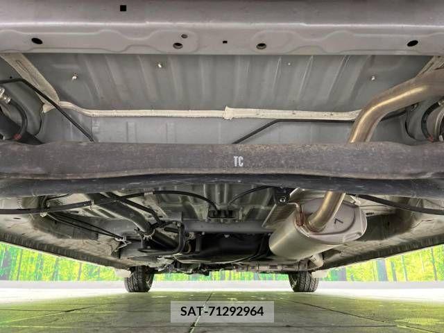 Honda N BOX CUSTOM 2018-01 243235-19