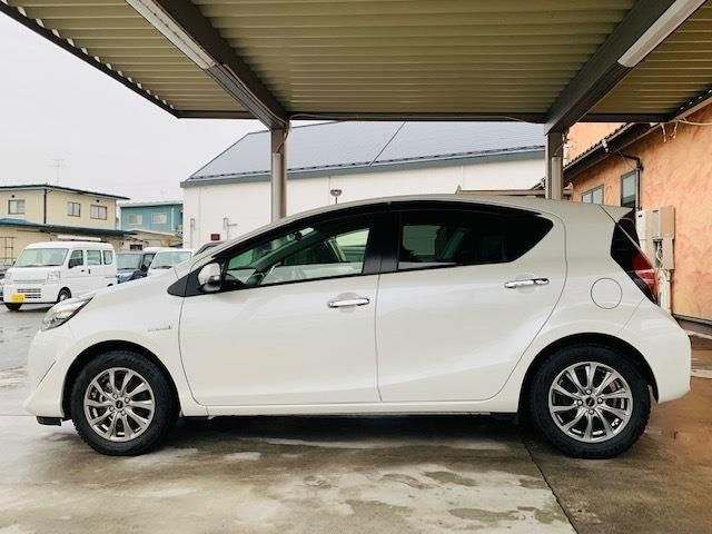Toyota AQUA 2018-10 463-9