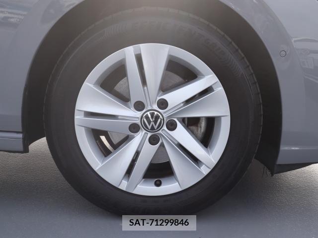 VolksWagen GOLF 2021-08 290318-1