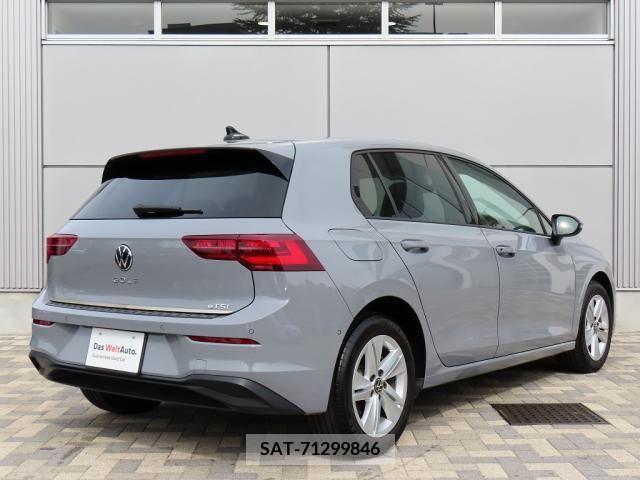 VolksWagen GOLF 2021-08 290318-5