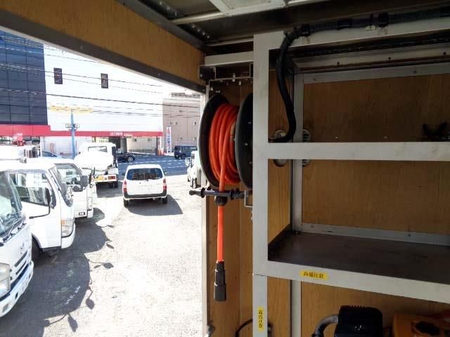 Nissan ATLAS 2014-09 13594-14