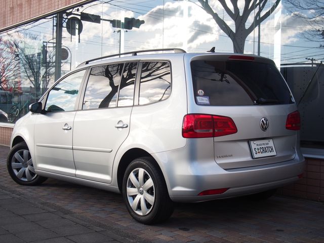 VolksWagen GOLF TOURAN 2013-08 1678-2