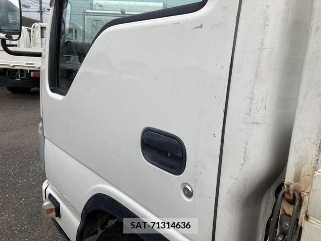 Mazda TITAN 2014-07 369613-8