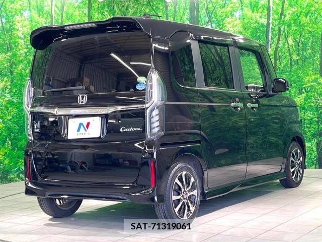 Honda N BOX CUSTOM 2018-01 306955-17