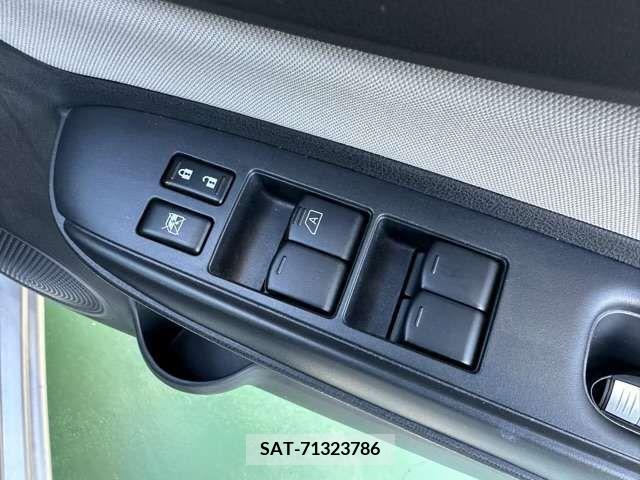 Nissan NOTE 2017-05 279934-11