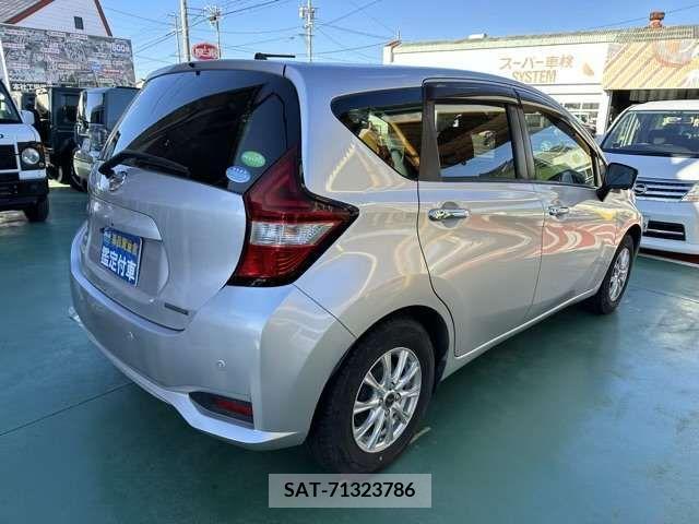 Nissan NOTE 2017-05 279934-9