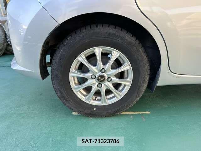 Nissan NOTE 2017-05 279934-10