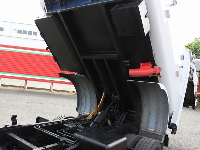 Isuzu ELF TRUCK 2015-01 193395-17