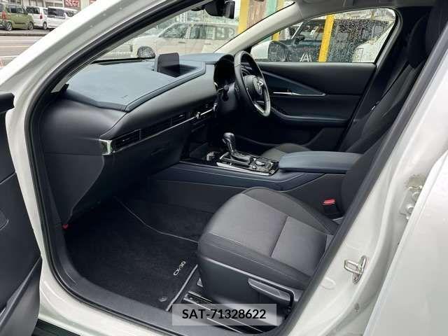Mazda CX-30 2022-01 295540-4