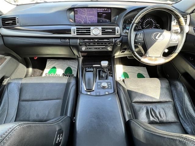 Lexus LS 2013-02 895-9