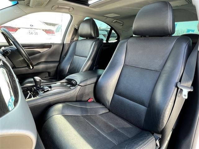 Lexus LS 2013-02 895-17
