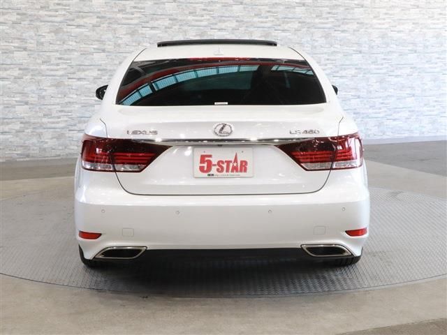 Lexus LS 2013-02 895-7
