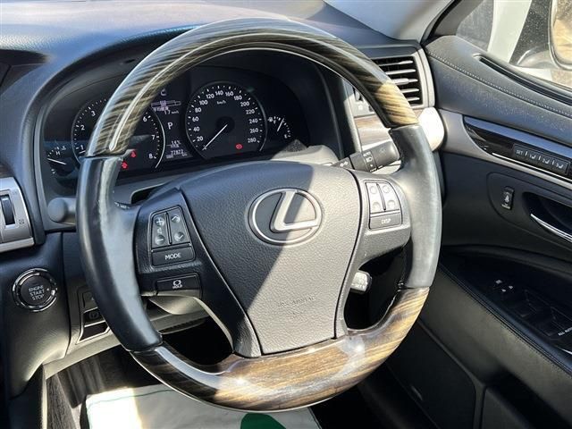 Lexus LS 2013-02 895-10