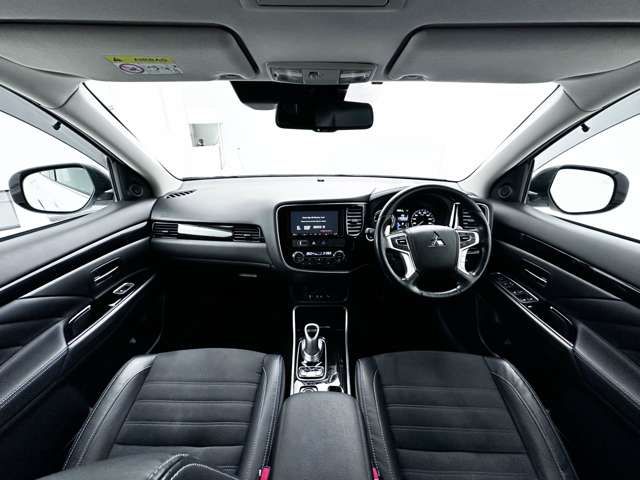 Mitsubishi OUTLANDER PHEV 2017-08 436-4