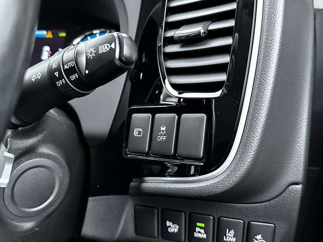 Mitsubishi OUTLANDER PHEV 2017-08 436-14