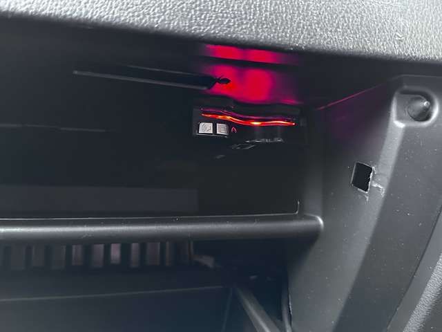 Mitsubishi OUTLANDER PHEV 2017-08 436-16