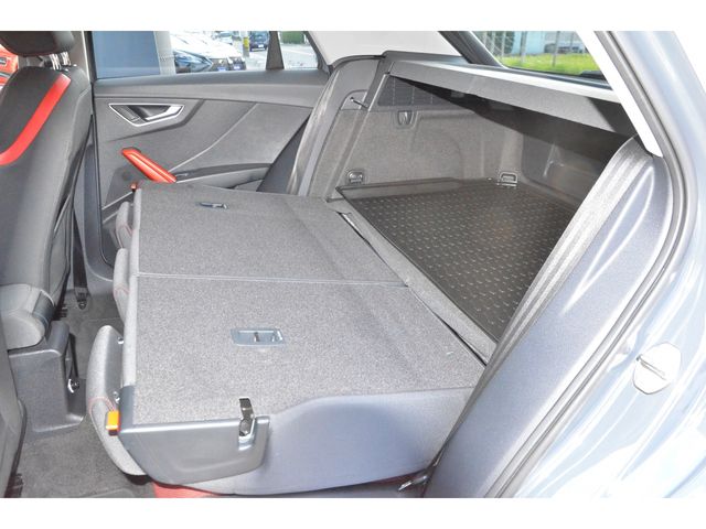 Audi Q2 2018-03 2248-18