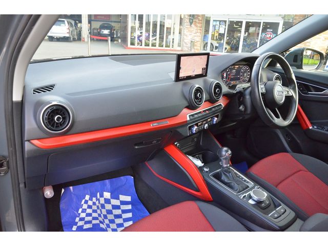 Audi Q2 2018-03 2248-13
