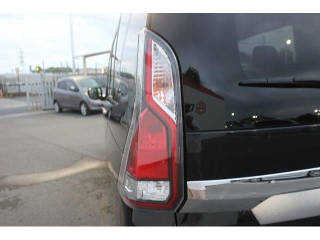 Nissan SERENA 2020-12 9823-5