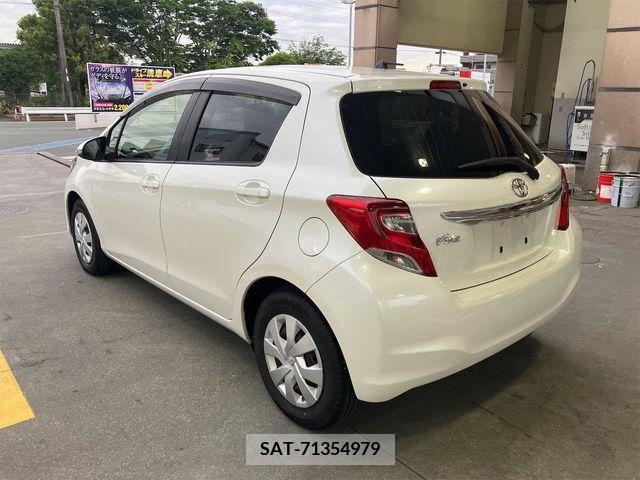 Toyota VITZ 2015-08 374554-2