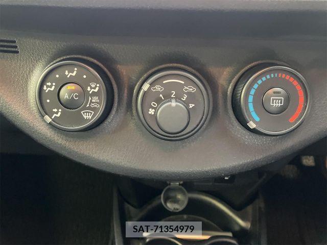 Toyota VITZ 2015-08 374554-13
