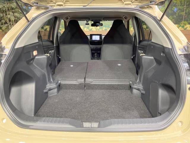 Toyota YARIS CROSS 2023-03 193339-12