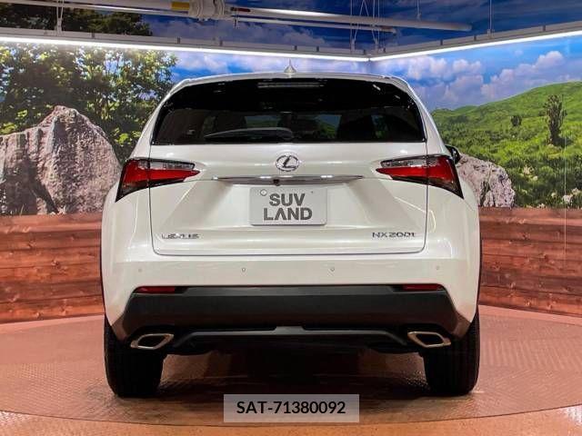 Lexus NX 2017-04 353993-15