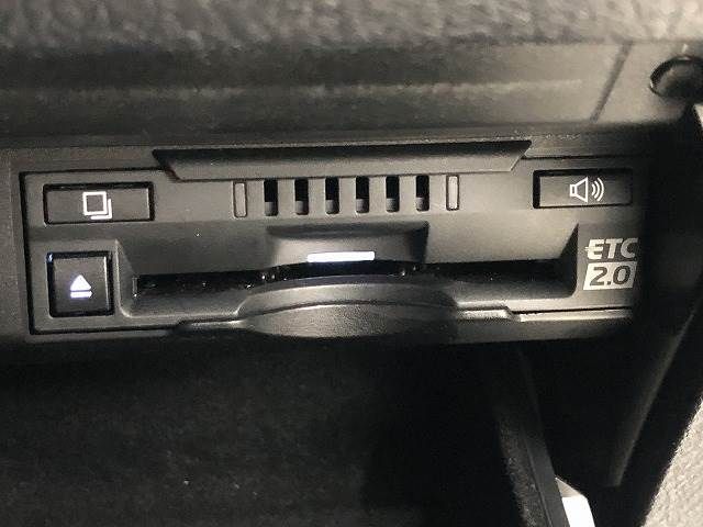 Lexus RX 2018-09 10555-9