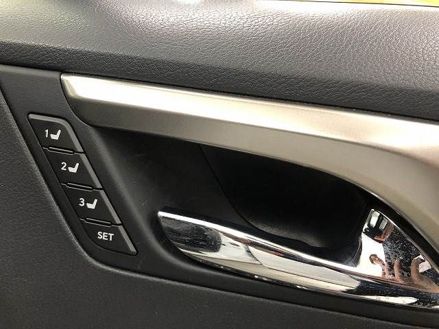 Lexus RX 2018-09 10555-8