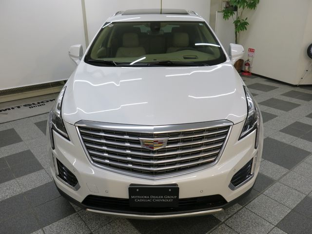 Cadillac XT5 2018-06 185093-1