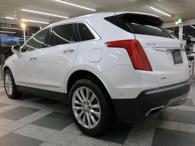 Cadillac XT5 2018-06 185093-13