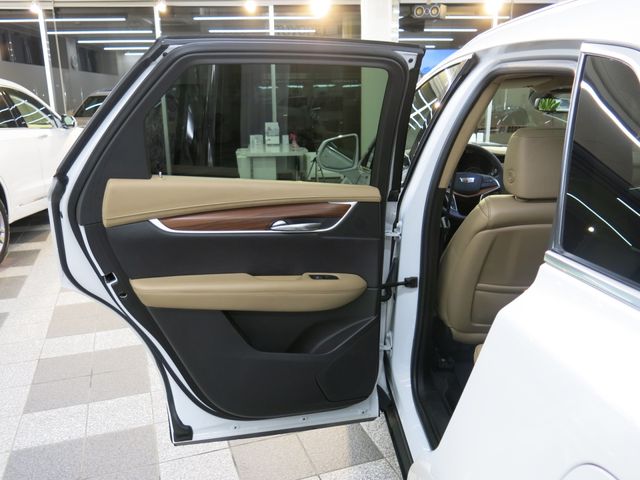 Cadillac XT5 2018-06 185093-28