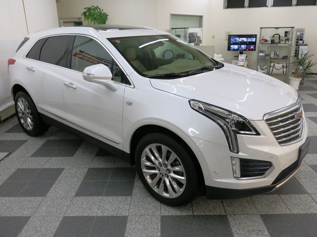 Cadillac XT5 2018-06 185093-3