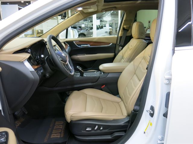Cadillac XT5 2018-06 185093-22