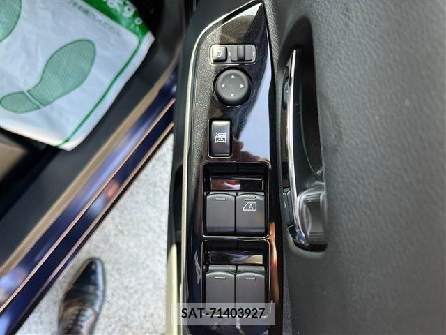 Nissan ROOX 2022-07 217212-17